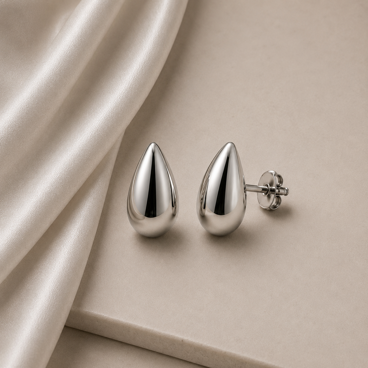 Teardrop Stud